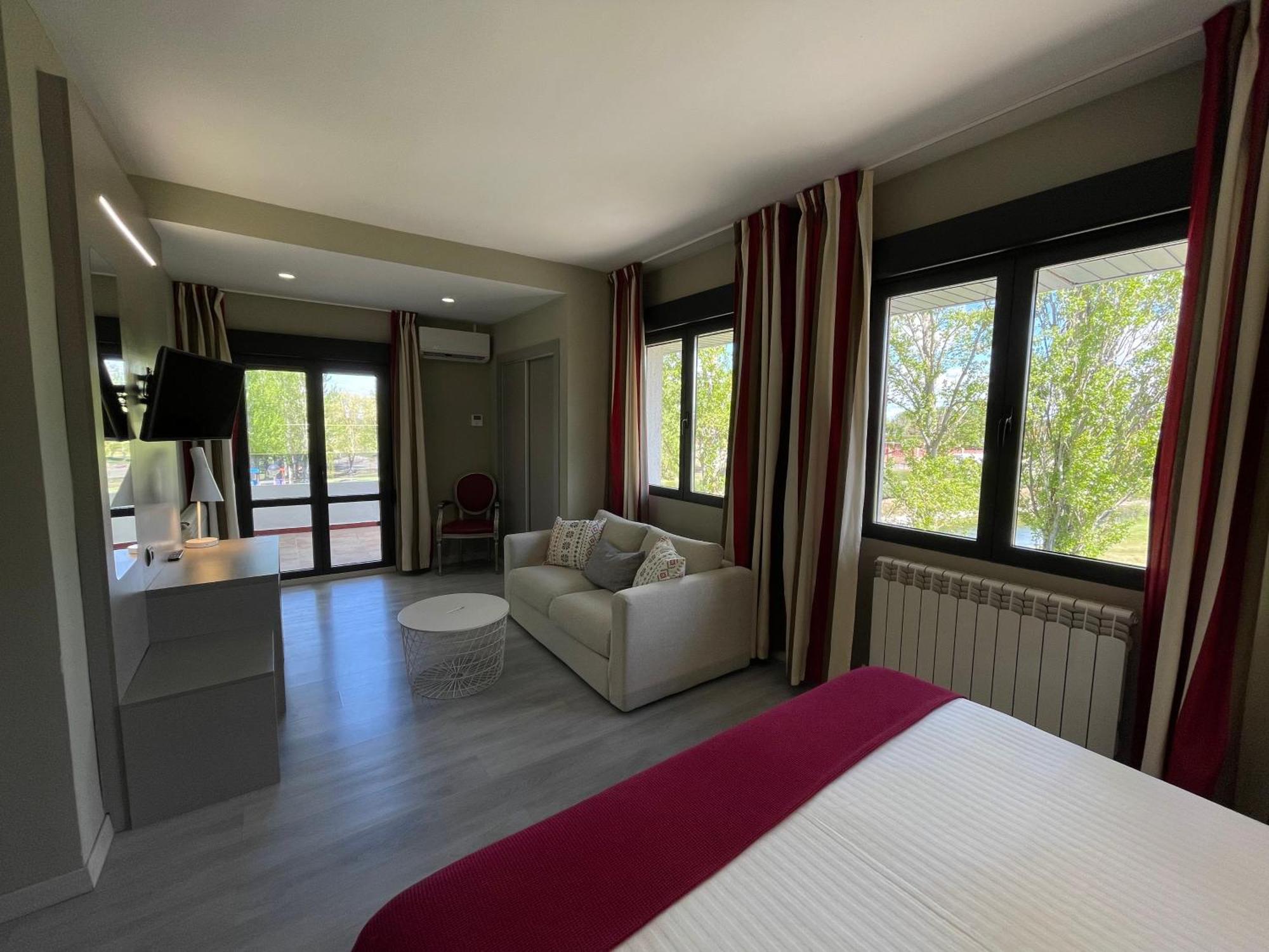 Hotel Valjunco Valencia de Don Juan Kültér fotó