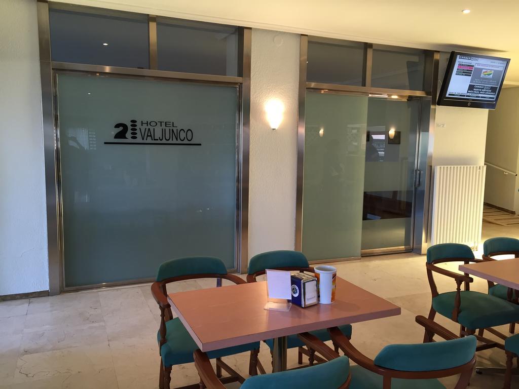 Hotel Valjunco Valencia de Don Juan Kültér fotó