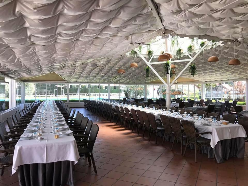 Hotel Valjunco Valencia de Don Juan Kültér fotó